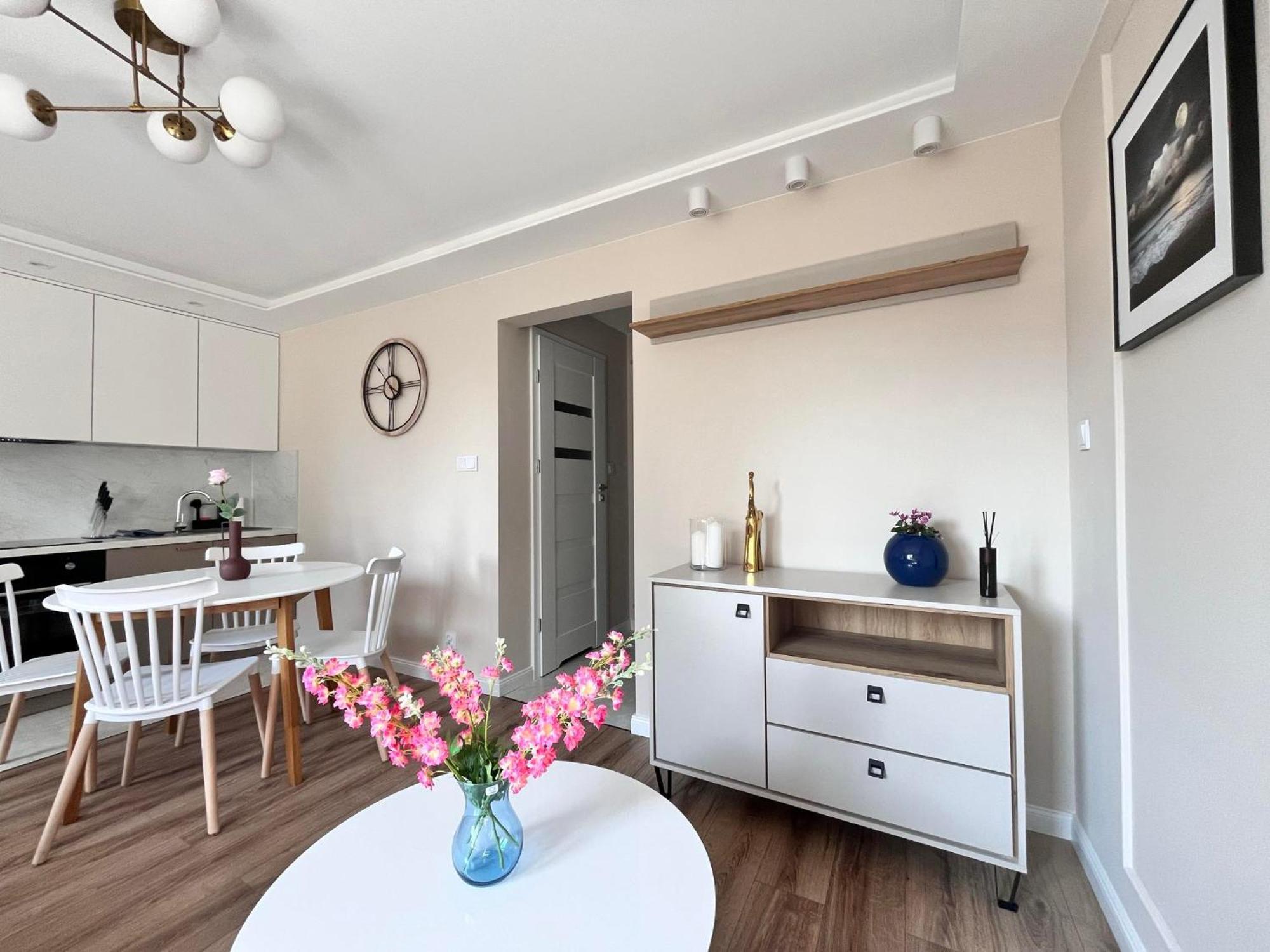 Prestige Apartment Bohaterow Warszawy Κίελτσε Εξωτερικό φωτογραφία