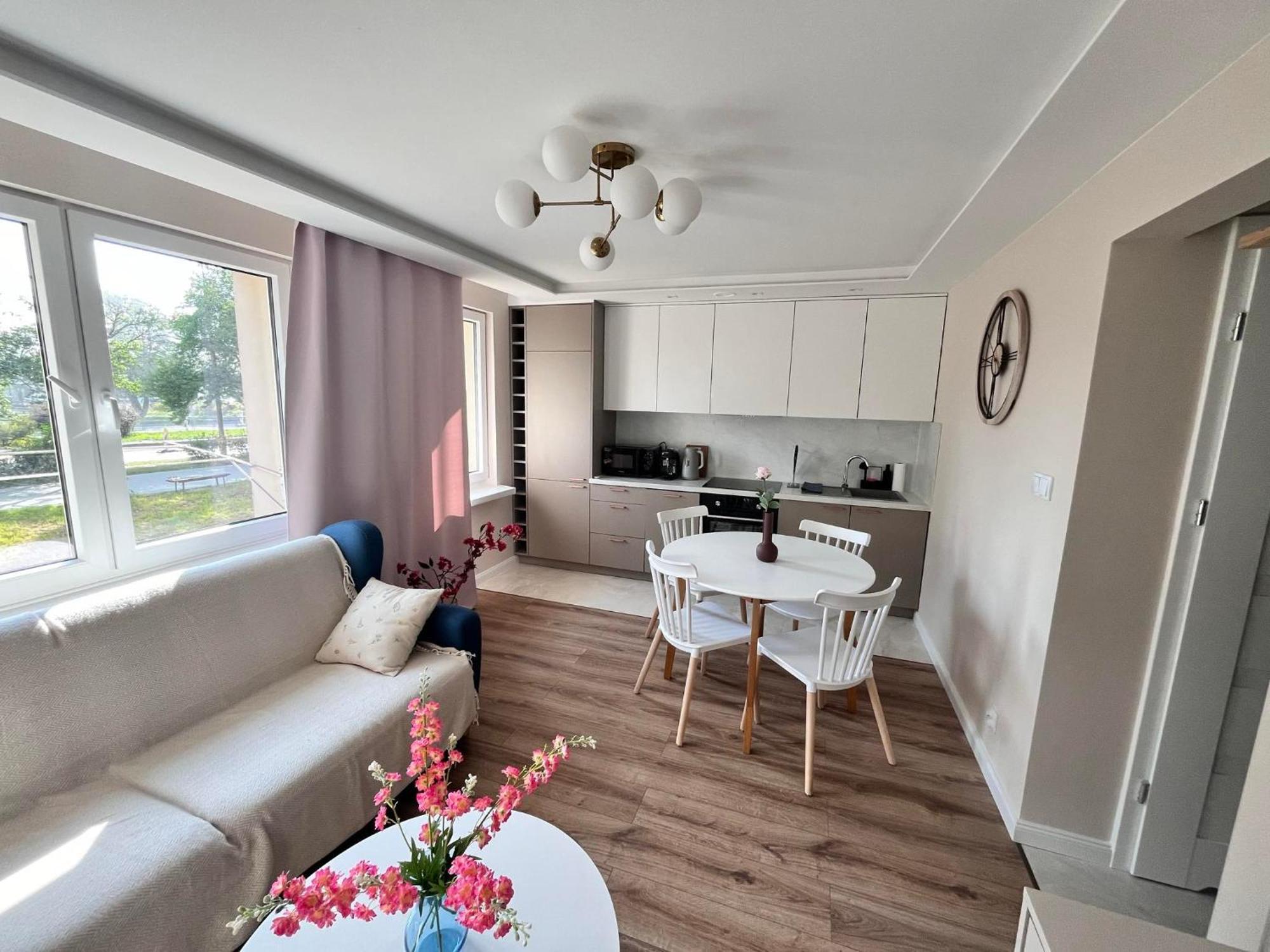 Prestige Apartment Bohaterow Warszawy Κίελτσε Εξωτερικό φωτογραφία