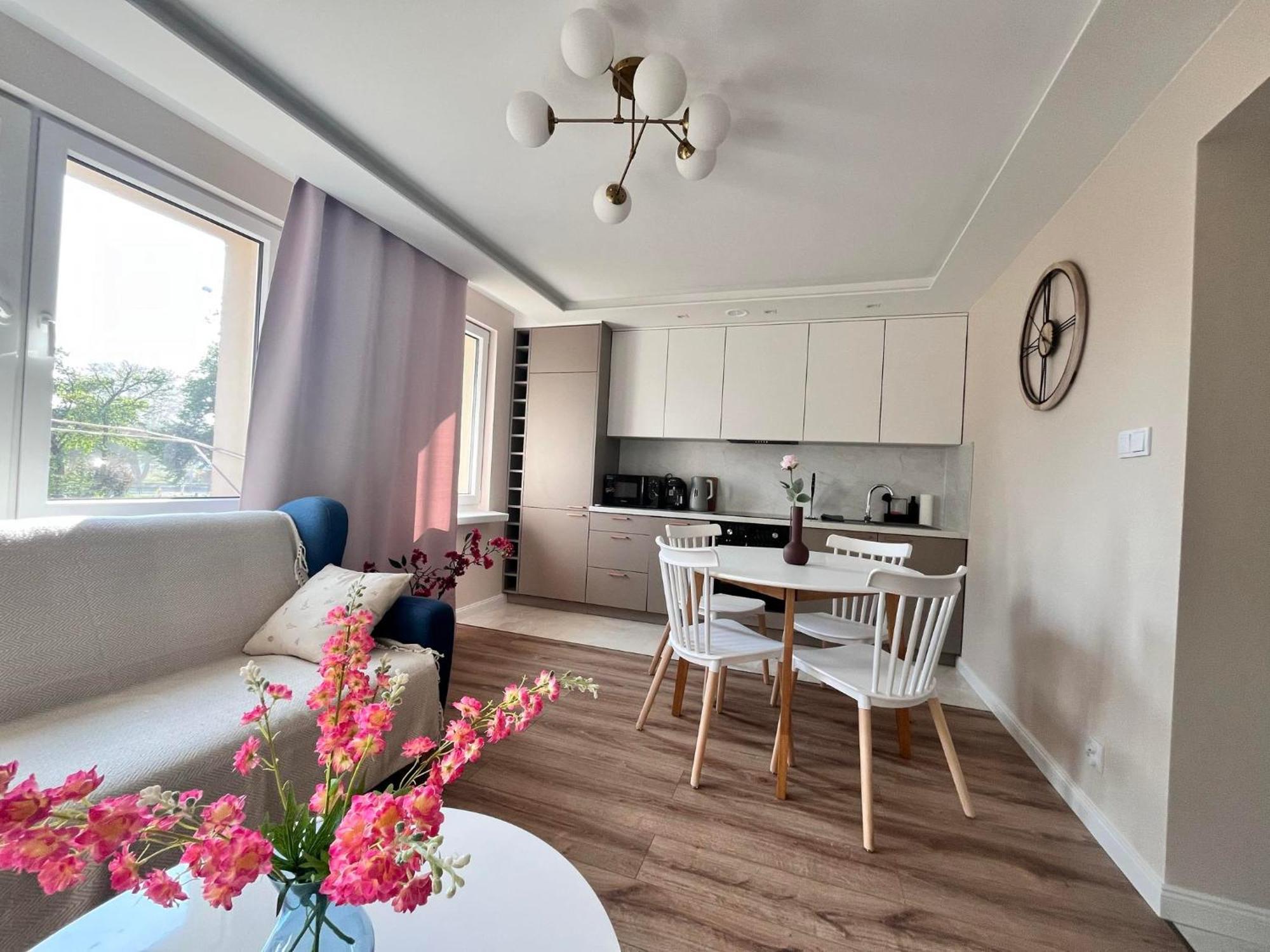 Prestige Apartment Bohaterow Warszawy Κίελτσε Εξωτερικό φωτογραφία